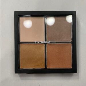 MAC Cosmetics Pro Face Palette - Illuminate